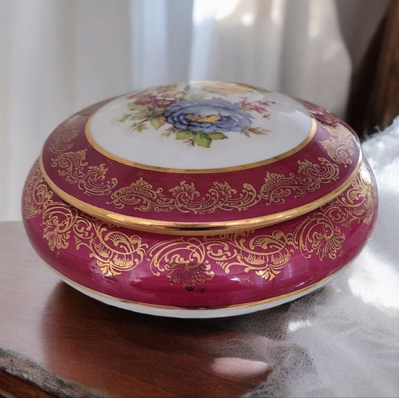Vintage 1970's 6" French Limoges Floral Trinket or candy Dish w/ Lid - Picture 1 of 10